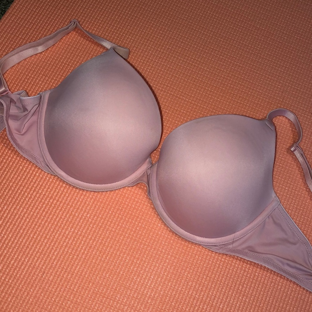Victoria’ Secret Bra